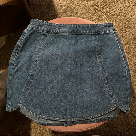 Denim Pacsun mini skirt with zipper size 26 (like a small) - Picture 3 of 3